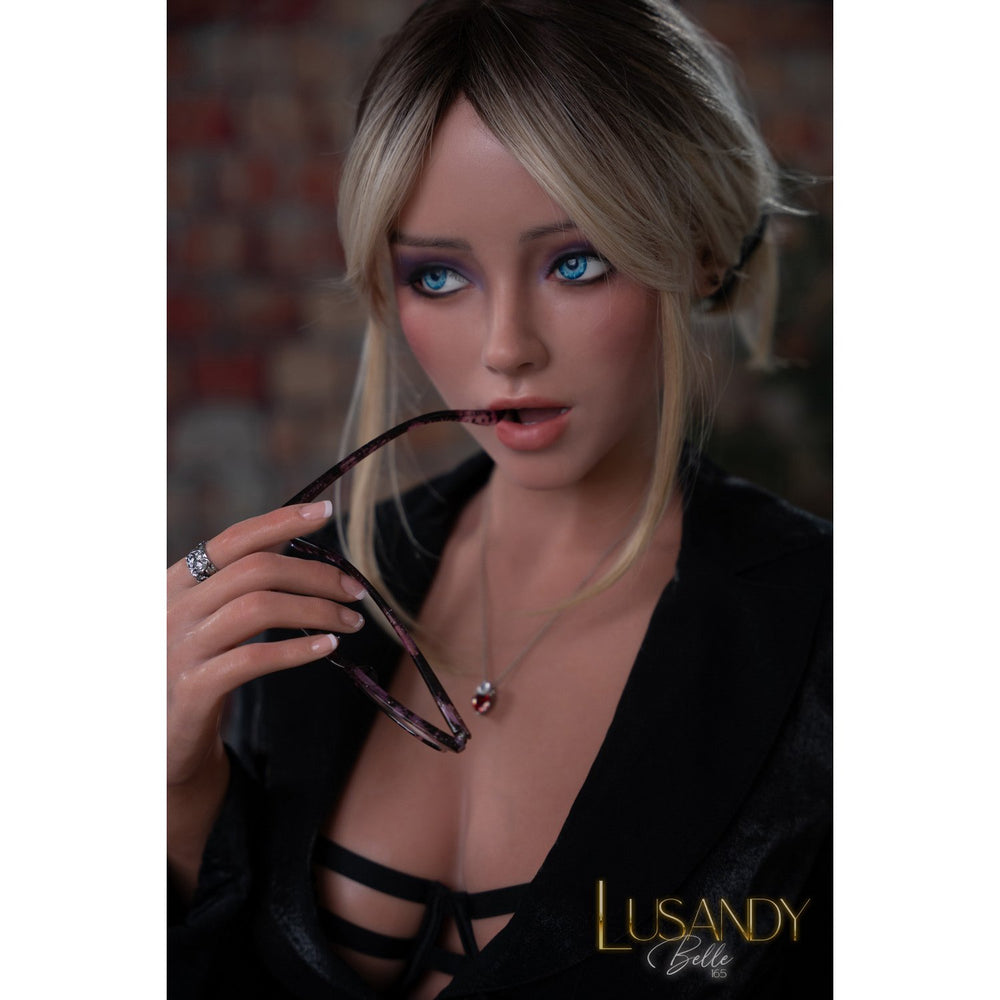 LUSANDY - Belle C 165 cm (Silicone)