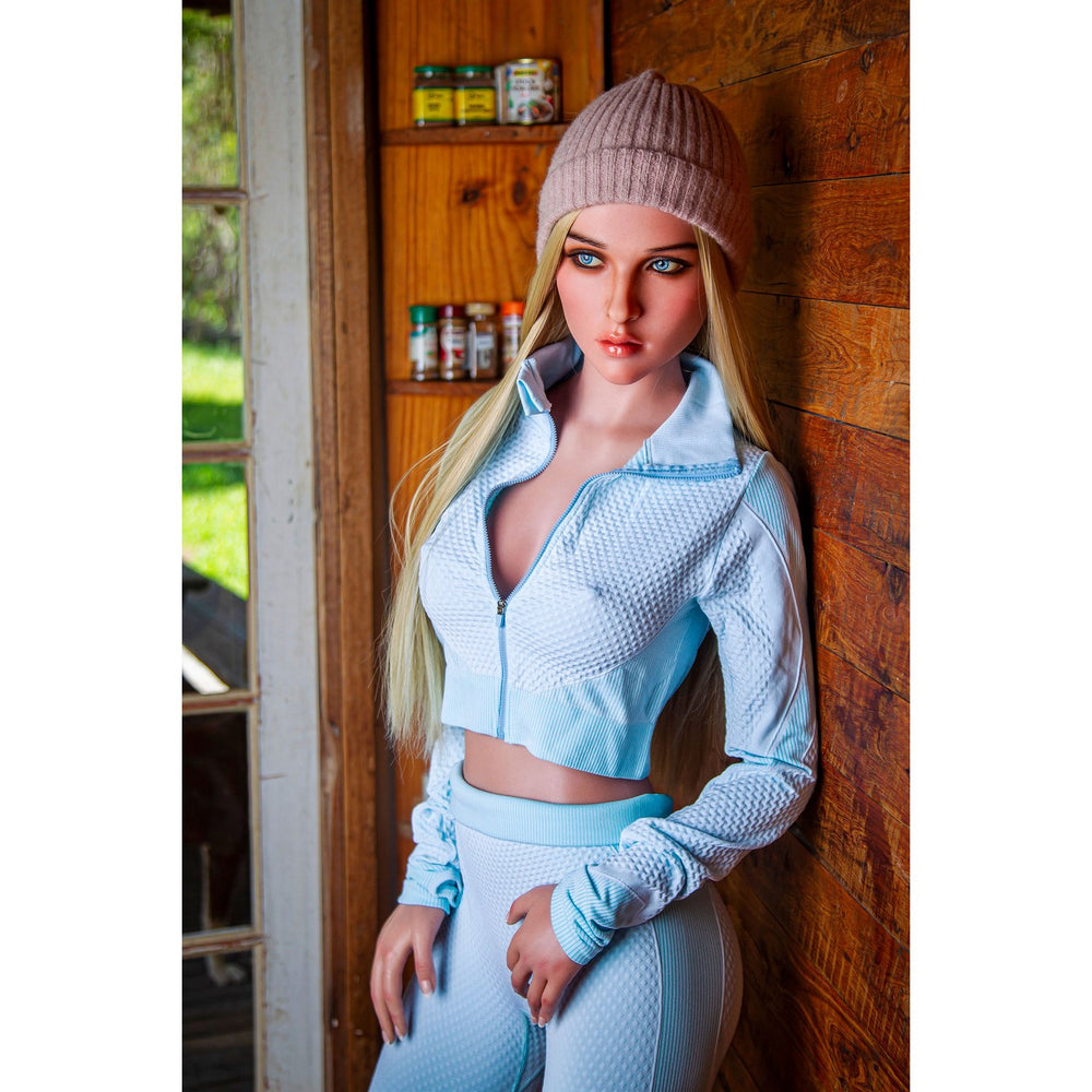 ANGEL KISS - Charli 165 cm (Silicone)