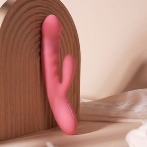 Svakom - Avery Powerful Thrusting Vibrator Rosa